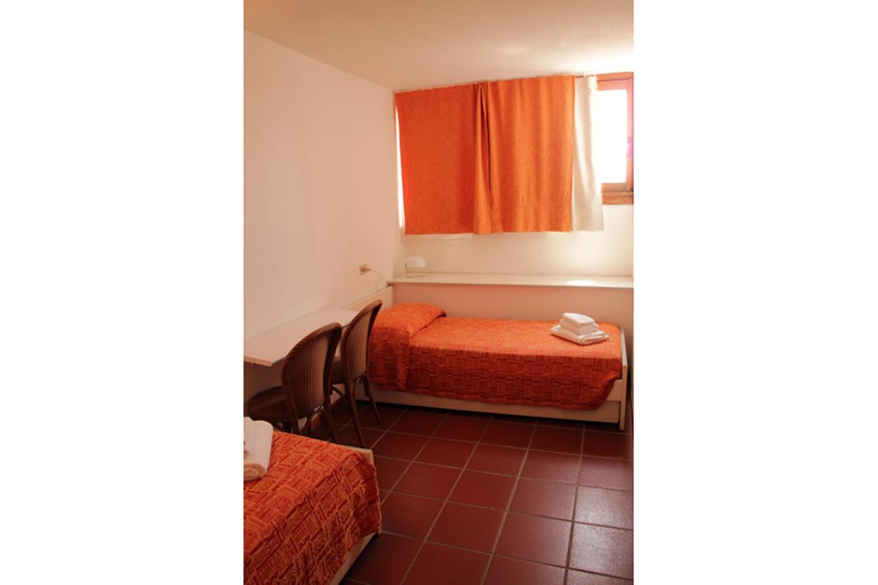 Residence Portolaconia Appartamenti Cannigione Room photo